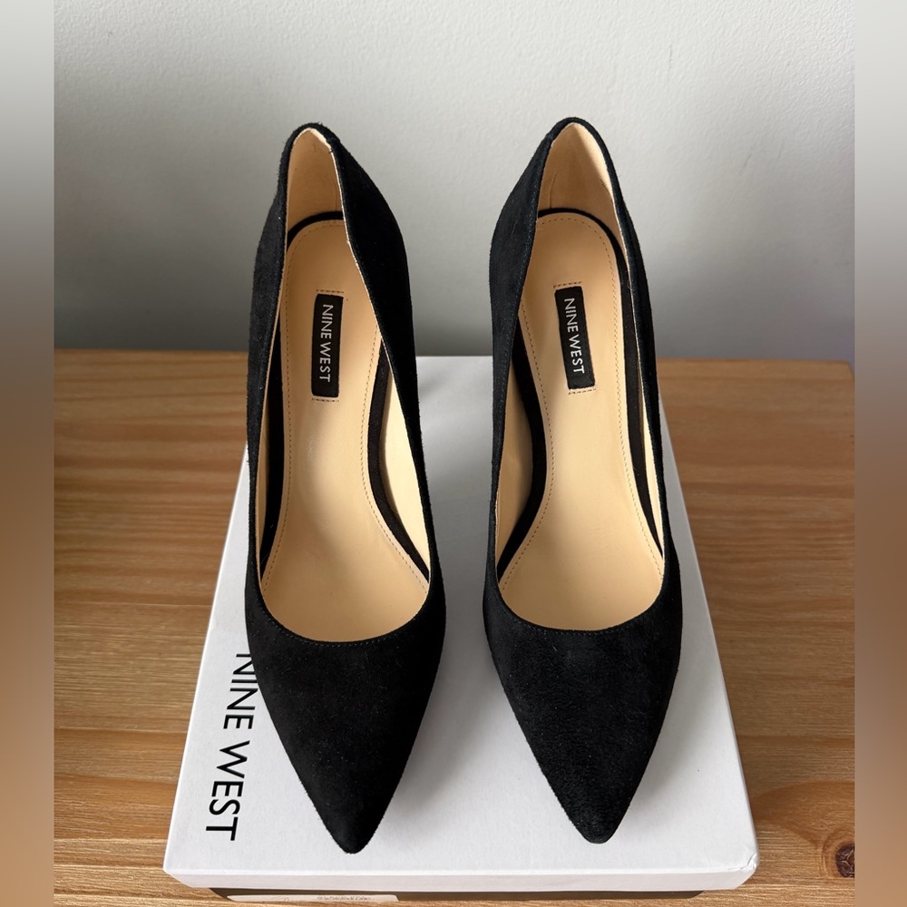 NWB Nine West Women’s Trendz Black Suede Pumps. Size 9